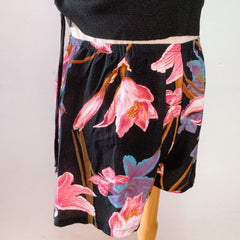 (BRAND NEW) Black Floral Stretchy Shorts